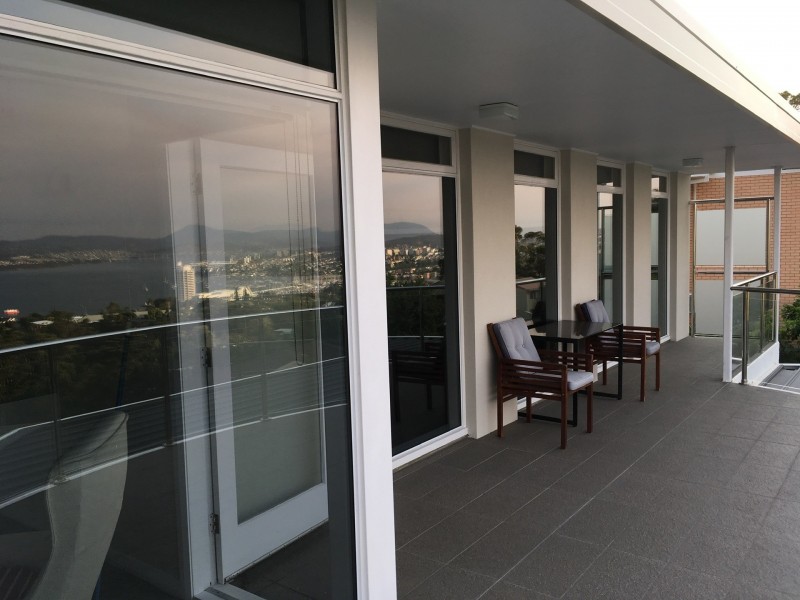 1 Capri Drive, Sandy Bay TAS 7005