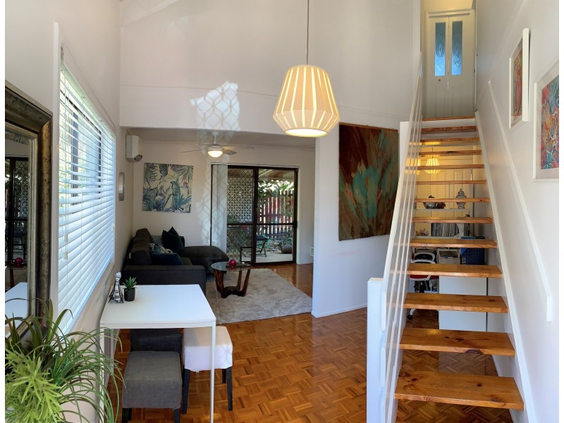 11/93-95 Barbaralla Drive, Springwood QLD 4127