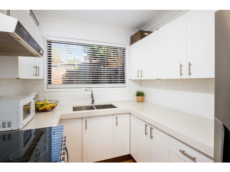 11/93-95 Barbaralla Drive, Springwood QLD 4127