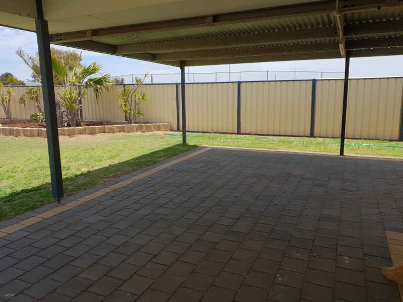 21 Brittania Parade, Wandina WA 6530