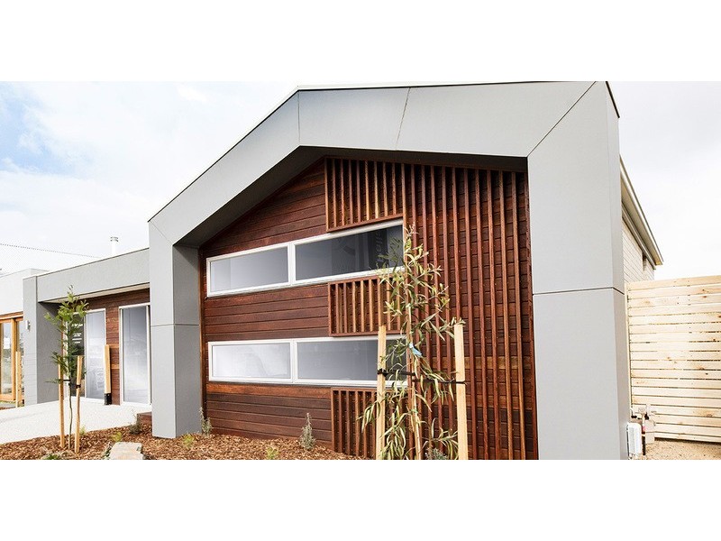 8 Rosser Boulevard, Torquay VIC 3228