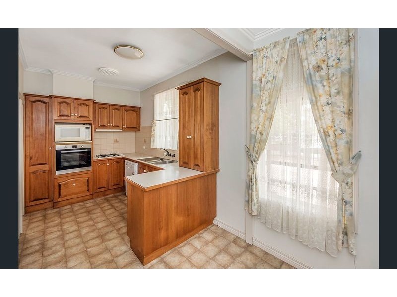 32 Wilkinson Crescent, Bellfield VIC 3081