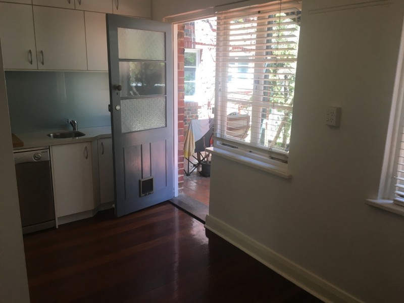 2/93 Stirling Hwy, Nedlands WA 6009