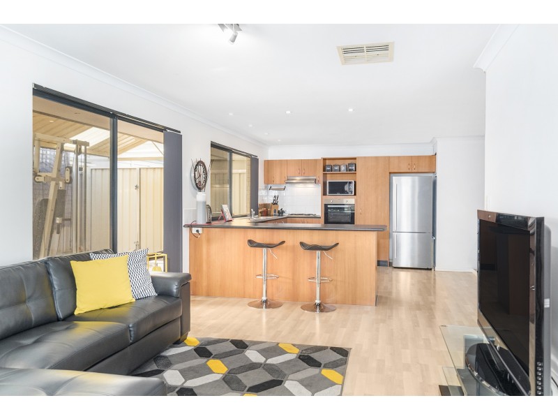 72 Christian Circle, Quinns Rocks WA 6030