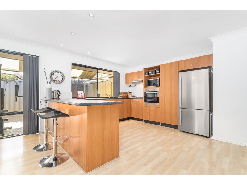 72 Christian Circle, Quinns Rocks WA 6030