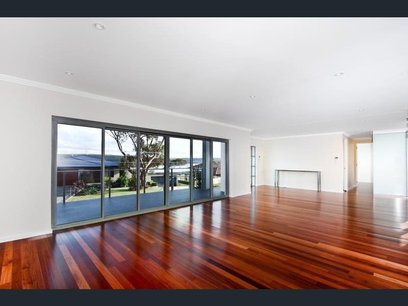 1 Loch Lomond Crescent, Burraneer NSW 2230