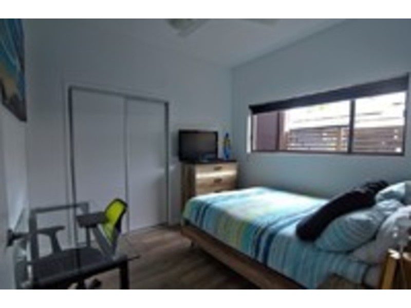 1/77 McLean Street, Coolangatta QLD 4225