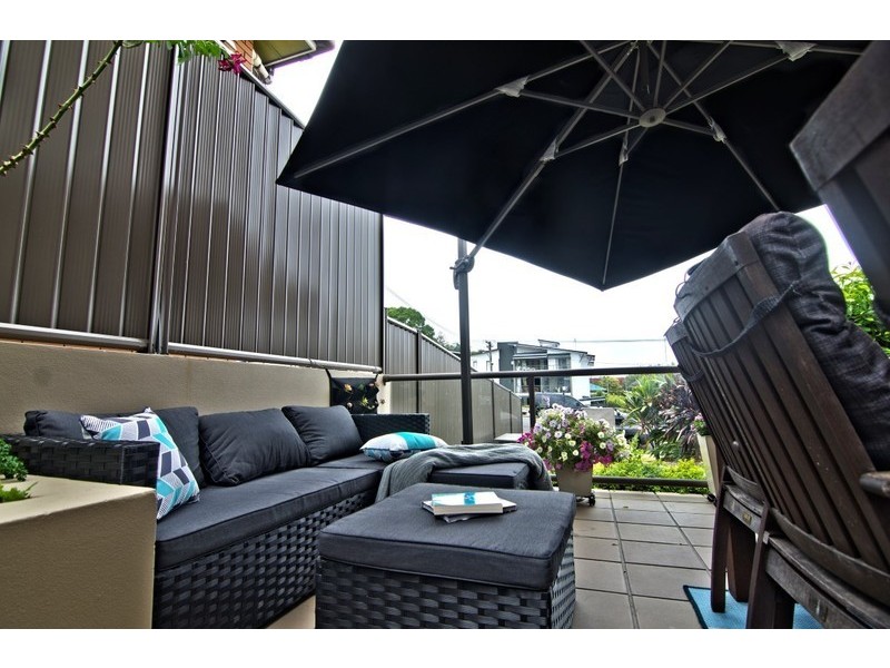 1/77 McLean Street, Coolangatta QLD 4225