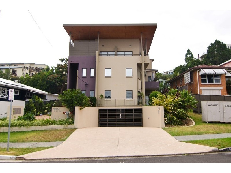1/77 McLean Street, Coolangatta QLD 4225