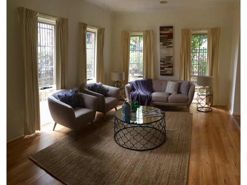 6 Hester Walk, Macleod VIC 3085