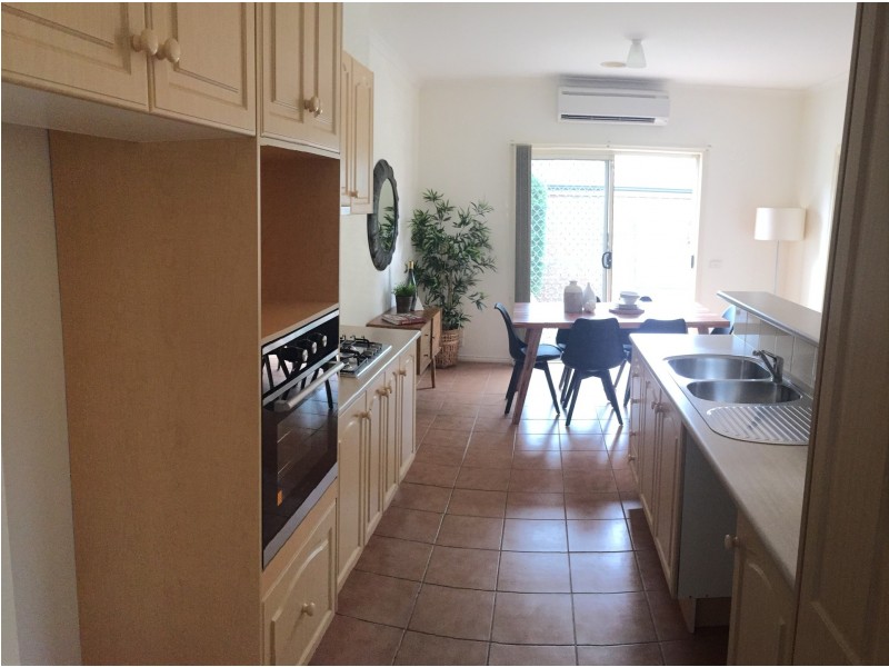 6 Hester Walk, Macleod VIC 3085