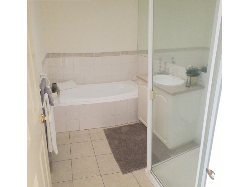 6 Hester Walk, Macleod VIC 3085