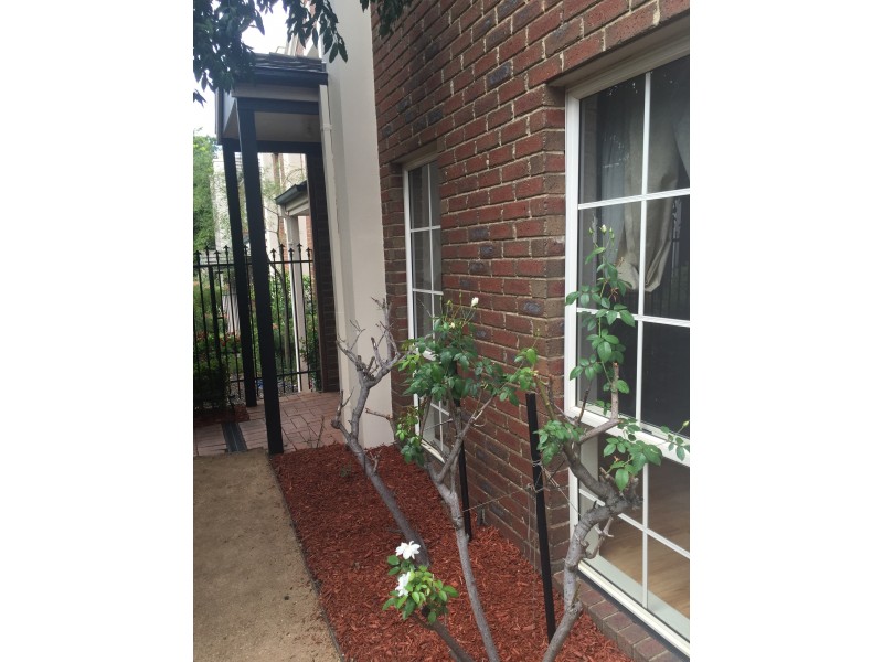 6 Hester Walk, Macleod VIC 3085