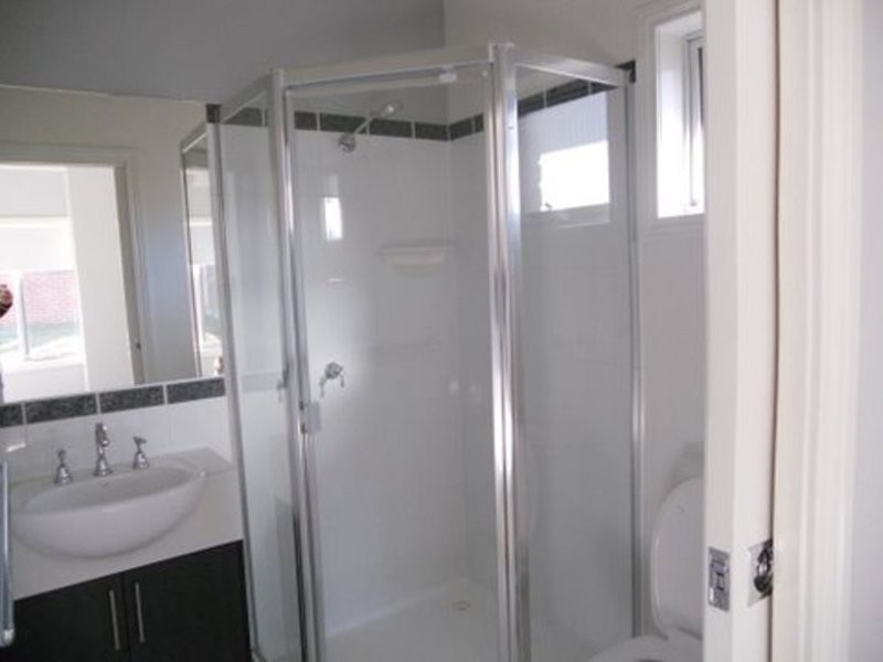 1/172 Bayswater Road, Croydon South VIC 3136