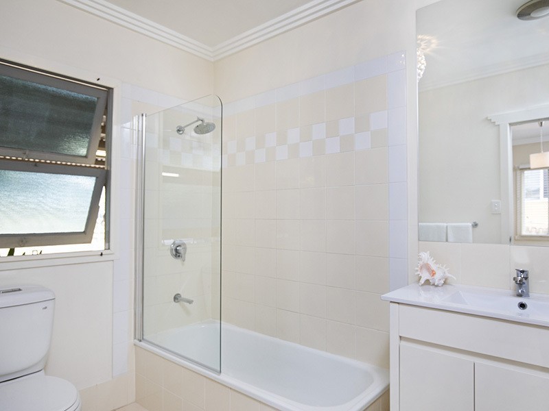 16 Wyeth Street, Wynnum QLD 4178