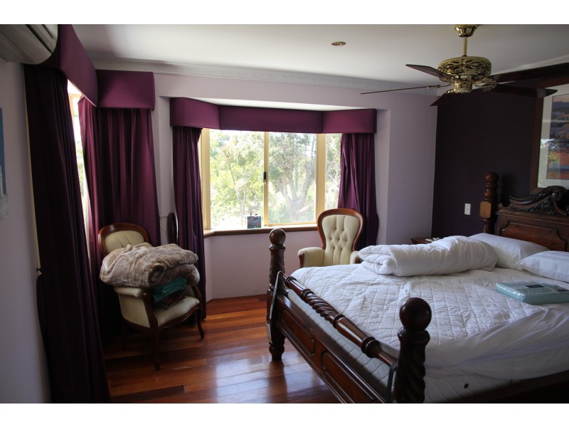 23 James Street, Mariginiup WA 6078