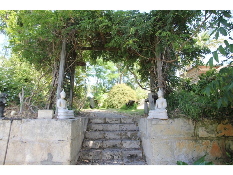 23 James Street, Mariginiup WA 6078