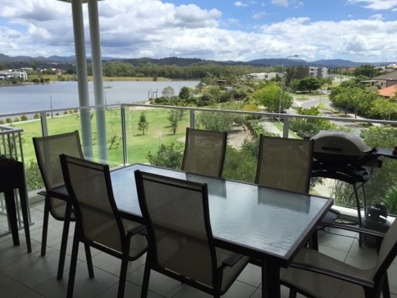 35/1 Lakefront Crescent, Varsity Lakes QLD 4227