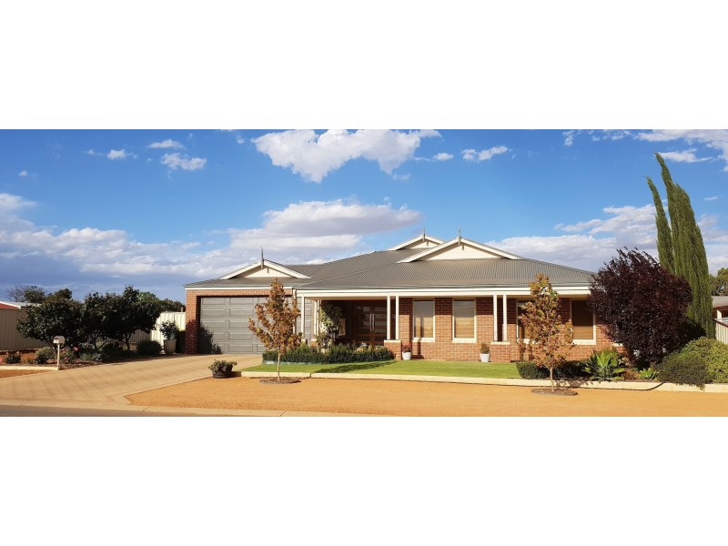 38 Reid Street, Quairading WA 6383