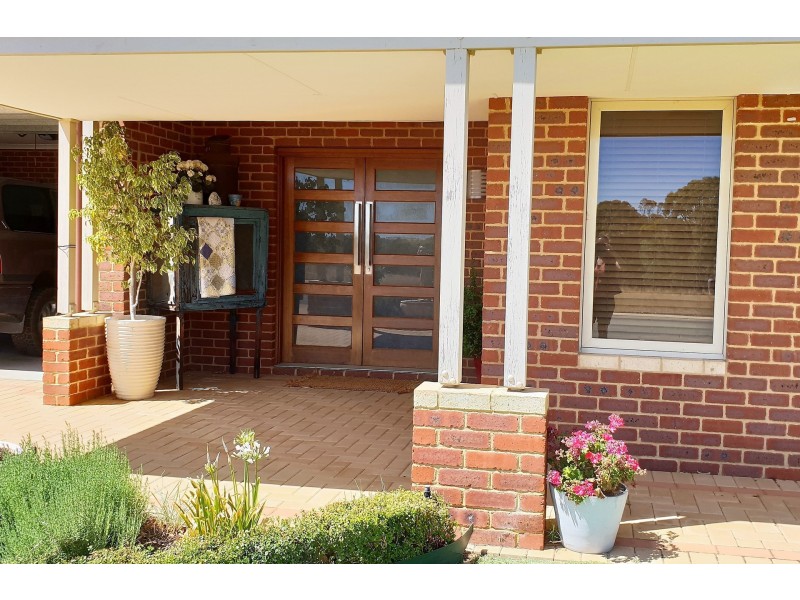 38 Reid Street, Quairading WA 6383