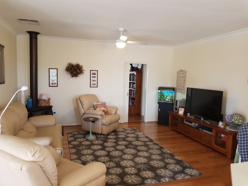 38 Reid Street, Quairading WA 6383