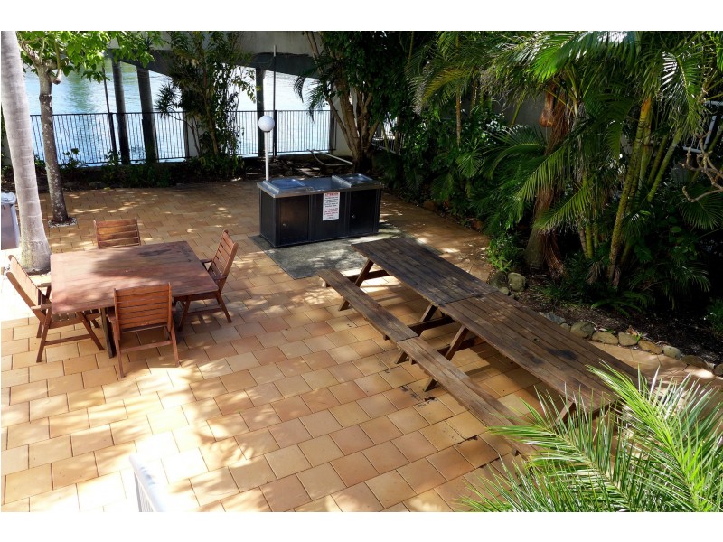 14A/2 Riverview Parade, Surfers Paradise QLD 4217