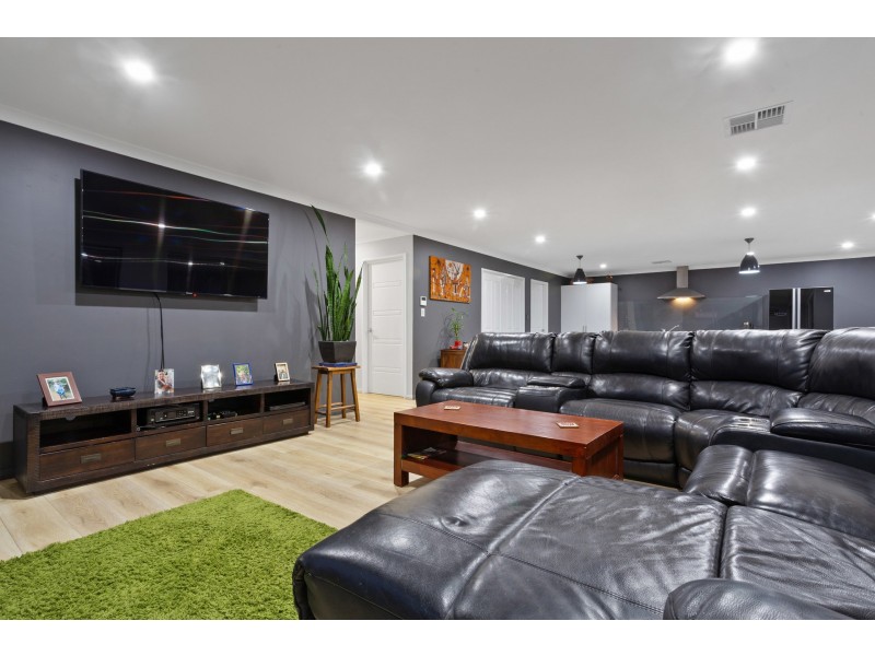 97 Kalyang Loop, Byford WA 6122