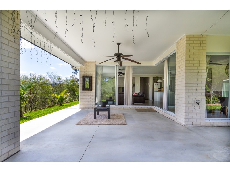 90 Kingfisher Drive, Upper Kedron QLD 4055
