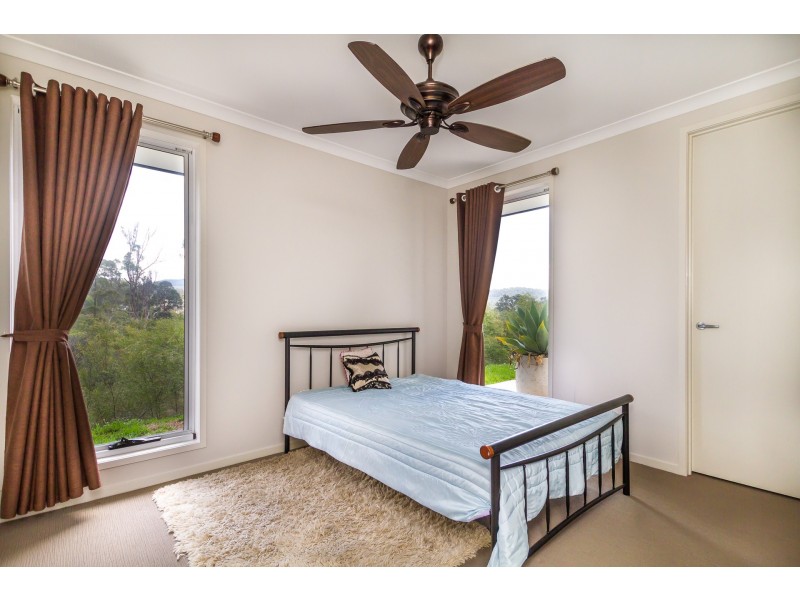 90 Kingfisher Drive, Upper Kedron QLD 4055