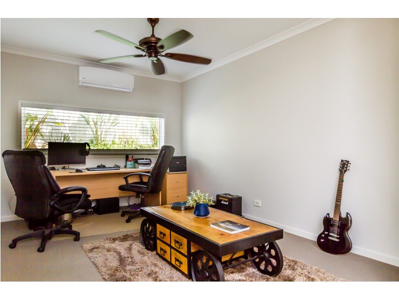 90 Kingfisher Drive, Upper Kedron QLD 4055