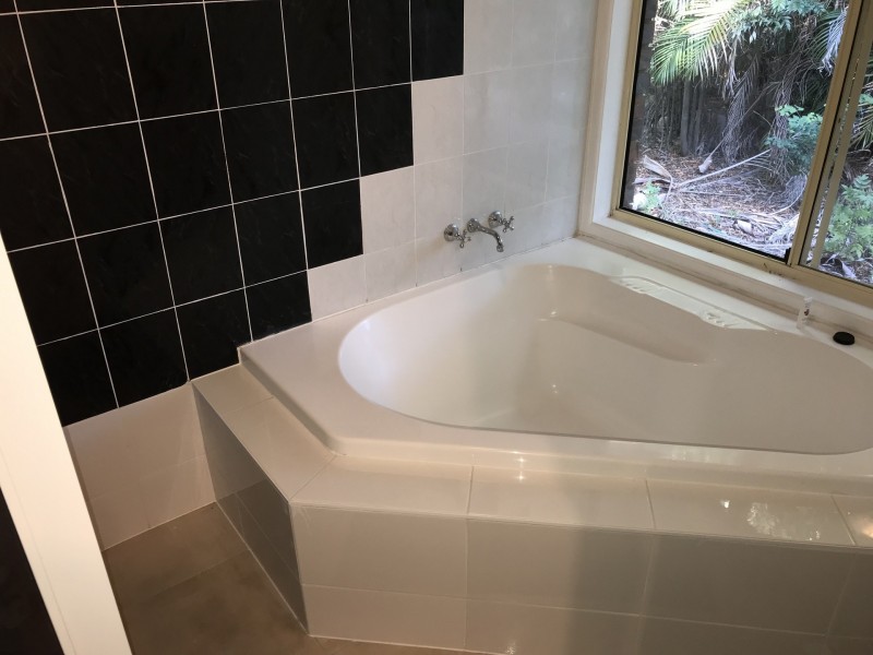 2 Lynanda Court, Caboolture QLD 4510