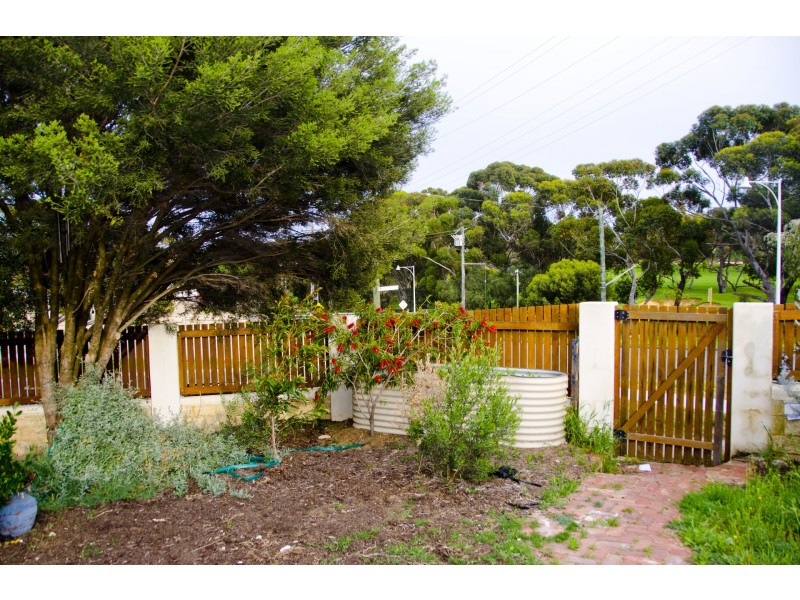 135 Stevens Street, White Gum Valley WA 6162