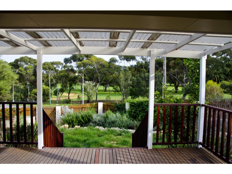 135 Stevens Street, White Gum Valley WA 6162