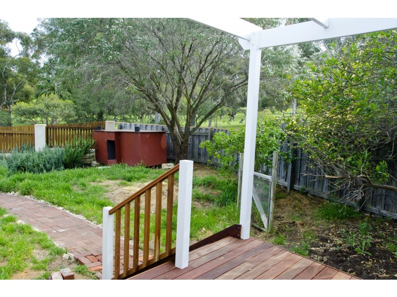 135 Stevens Street, White Gum Valley WA 6162