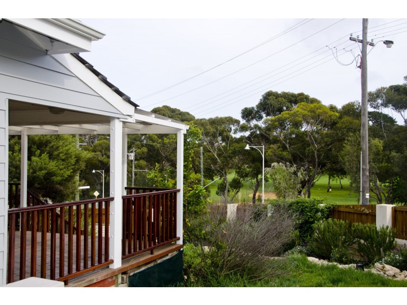 135 Stevens Street, White Gum Valley WA 6162