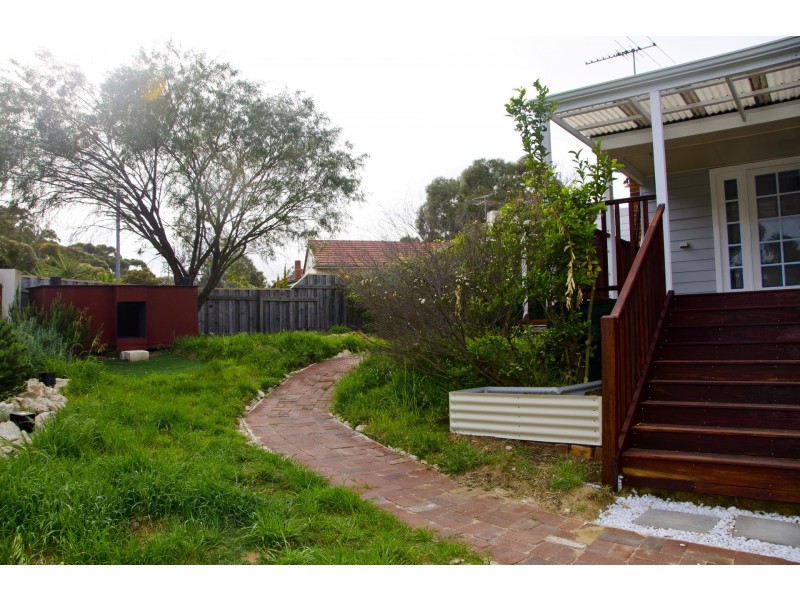 135 Stevens Street, White Gum Valley WA 6162