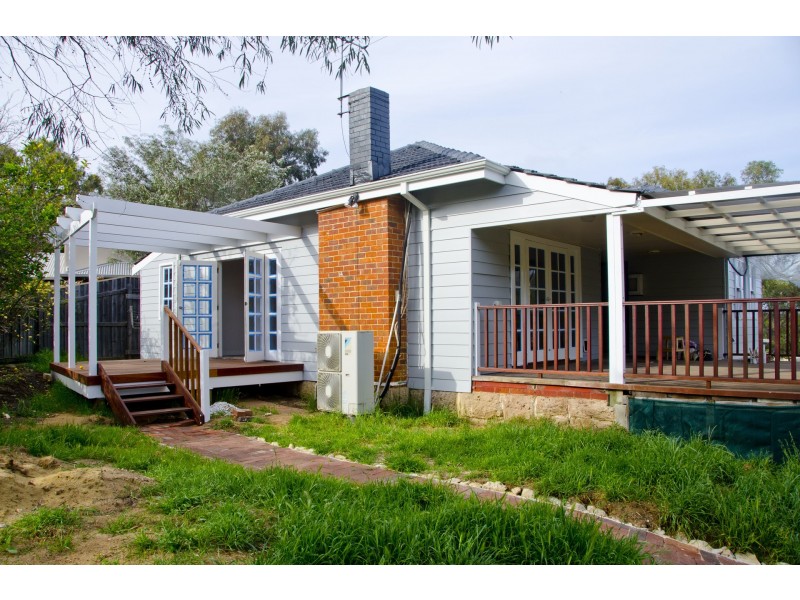 135 Stevens Street, White Gum Valley WA 6162