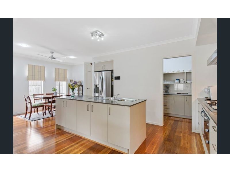 11 Wentworth Parade, Golden Beach QLD 4551
