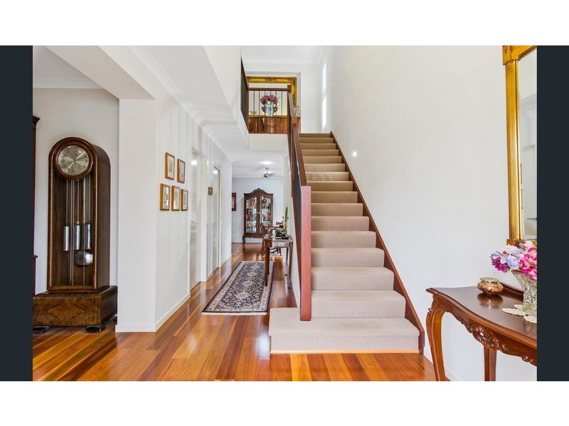 11 Wentworth Parade, Golden Beach QLD 4551