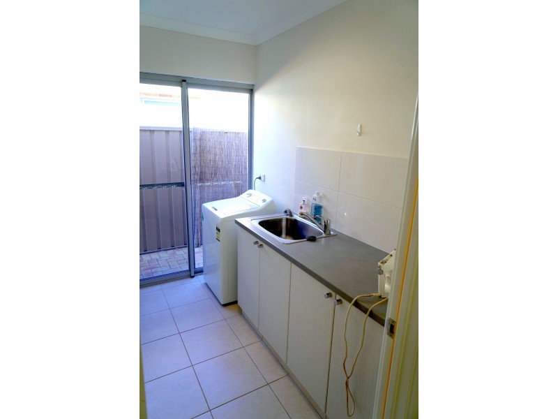 35 Halland Way, Westminster WA 6061