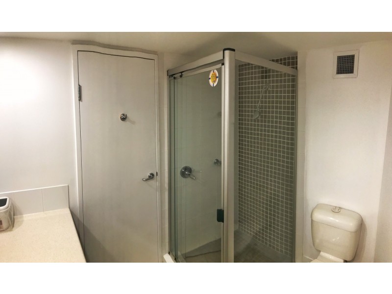 517/25 Lake Orr Drive, Varsity Lakes QLD 4227