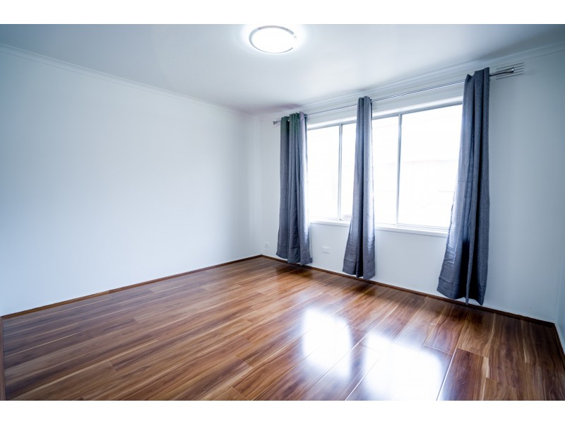 9/52-54 King George Pde, Dandenong North VIC 3175