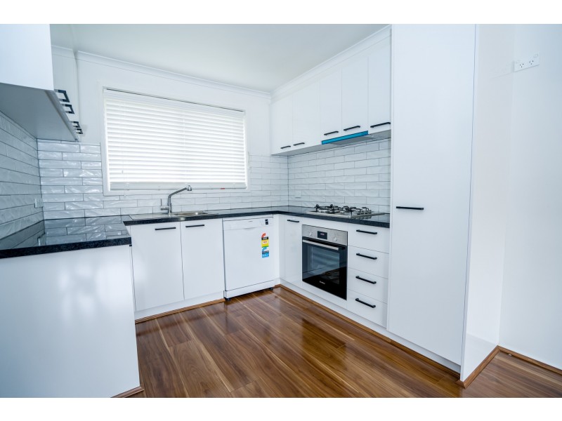 9/52-54 King George Pde, Dandenong North VIC 3175