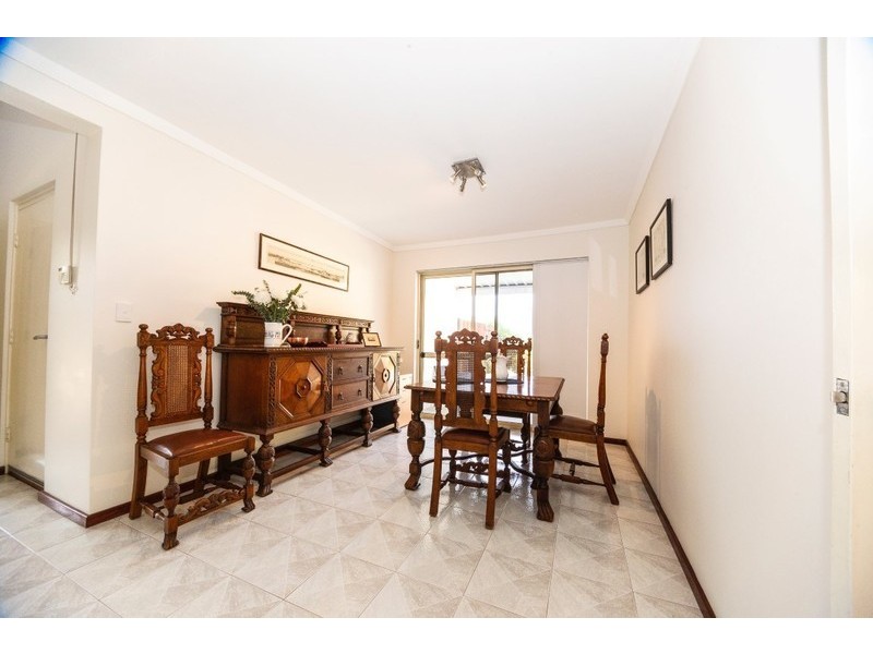 33 Parakeet Way, Coogee WA 6166