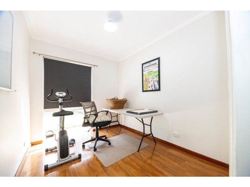 33 Parakeet Way, Coogee WA 6166
