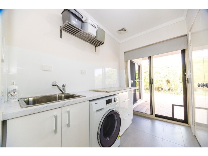 33 Parakeet Way, Coogee WA 6166