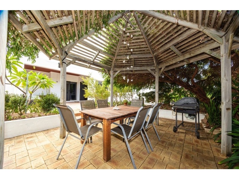 33 Parakeet Way, Coogee WA 6166