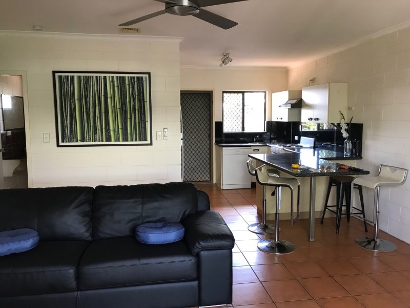 2/91 Hoare Street, Manunda QLD 4870
