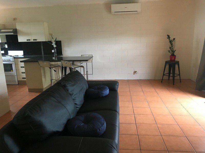 2/91 Hoare Street, Manunda QLD 4870