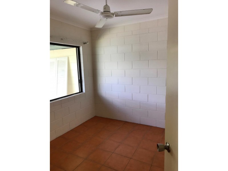 2/91 Hoare Street, Manunda QLD 4870